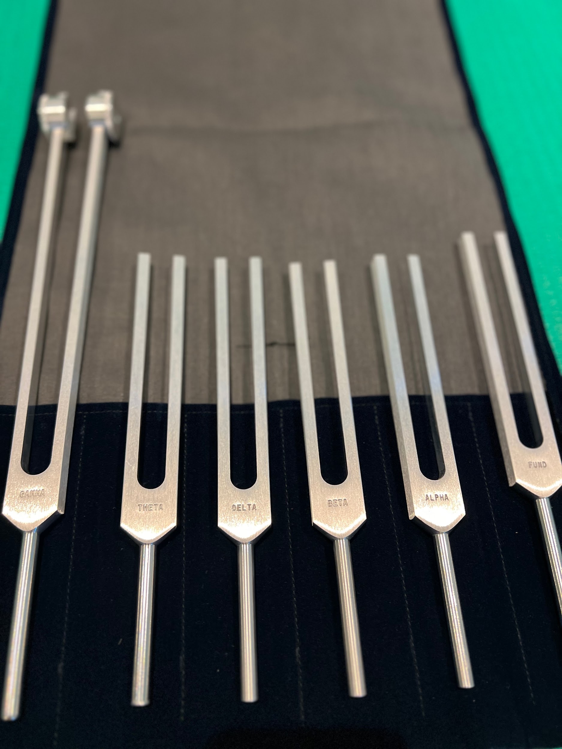 TitleHarnessing the Power of Brain Wave Tuning Forks: A Comprehensive Guide to Usage, Benefits, and Science