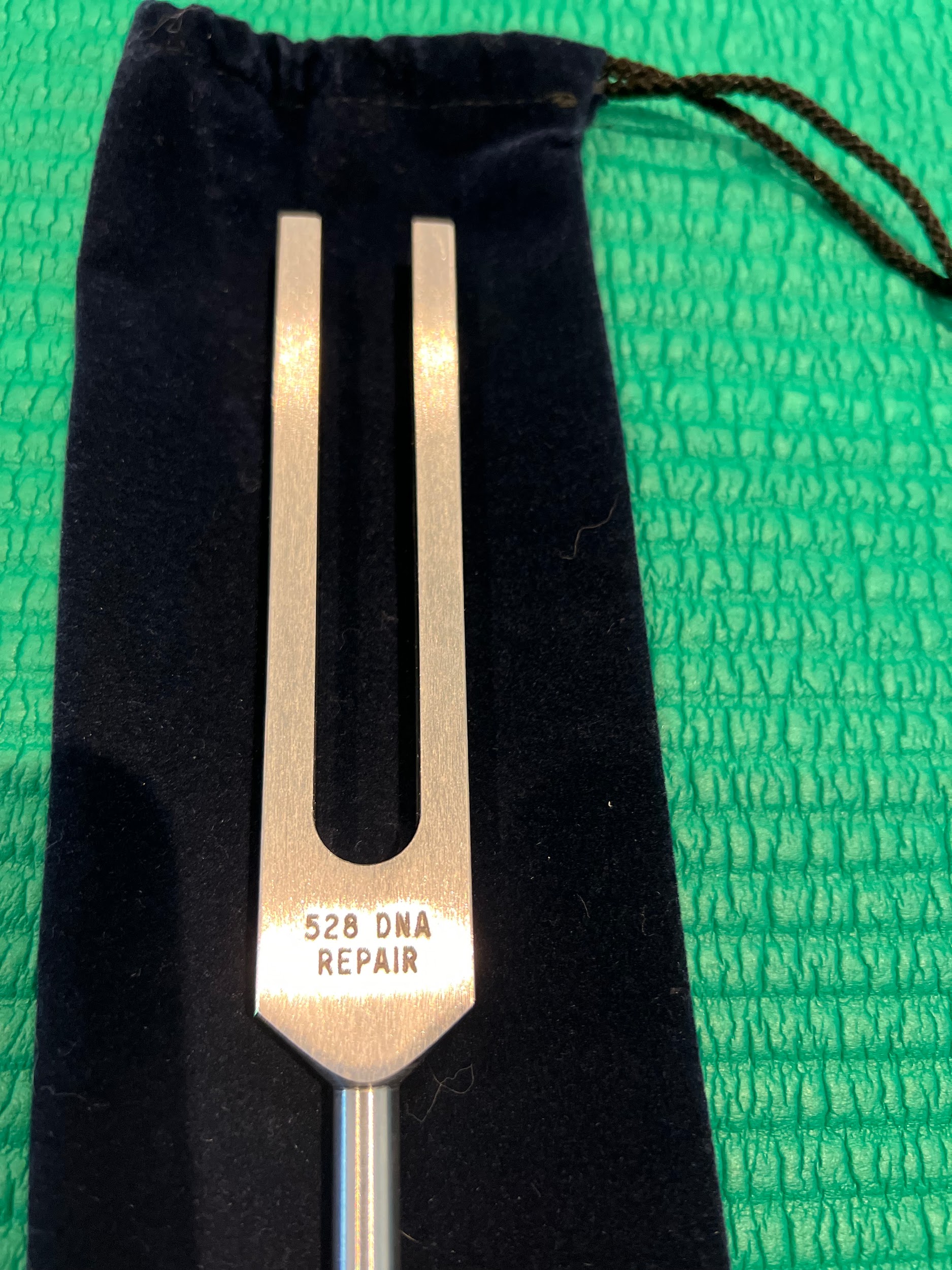 Unlocking the Healing Power of the 528Hz Tuning Fork: A Complete Guide